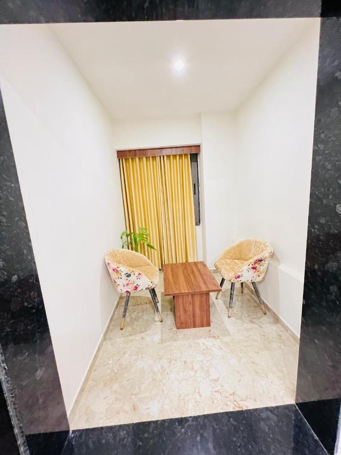 Leela Bizotel Junagadh Exteriör bild